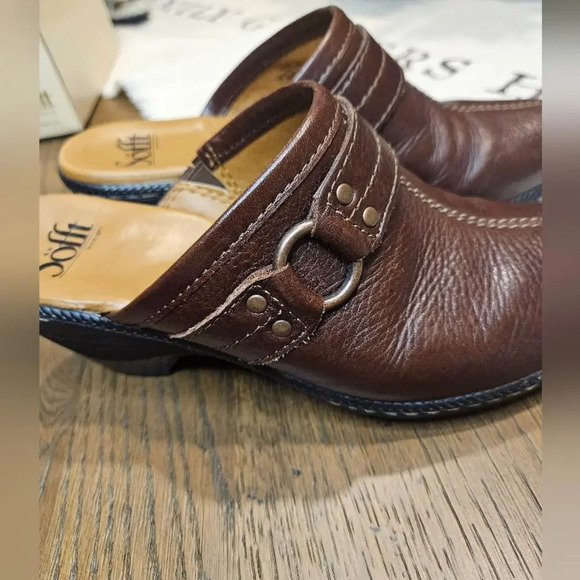 Söfft Brown Leather Clogs - Comfortable Slide-On Shoes - Picture 7 of 8